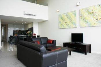 Harbour Views - Accommodation Southport 6