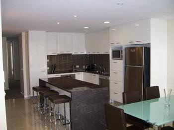 Harbour Views - Accommodation Southport 3