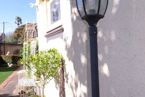 Mourilyan House - Southport Accommodation 2