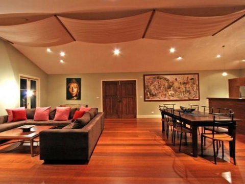 Laanecoorie Holiday House - Southport Accommodation 5