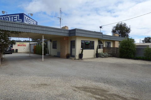 Calder Family Motel - Southport Accommodation 2