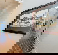 Seymours on Lydiard - Accommodation Southport