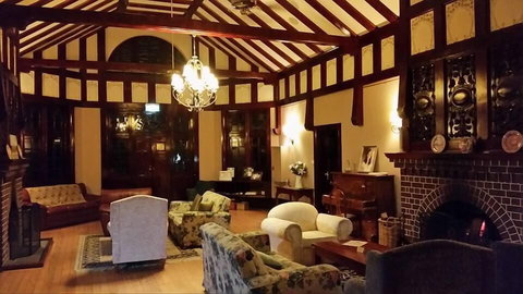 Petersons Armidale Winery & Guesthouse - Accommodation Southport 2