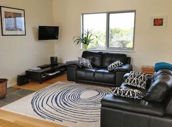 A Dune Escape - Southport Accommodation 4