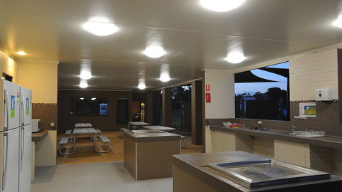 NRMA Eastern Beach Holiday Park - Accommodation Southport 6