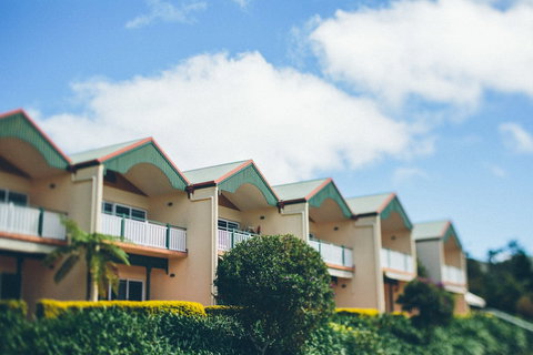 Tinaroo Lake Resort - Accommodation Southport 2