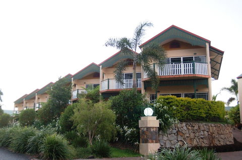 Tinaroo Lake Resort - Accommodation Southport 1