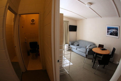 Sugarbush Lodge & Apartments - Accommodation Southport 3