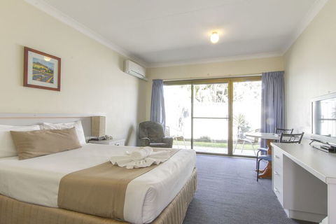 Island Palms Motor Inn - Accommodation Southport 6