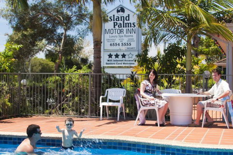 Island Palms Motor Inn - Accommodation Southport 3