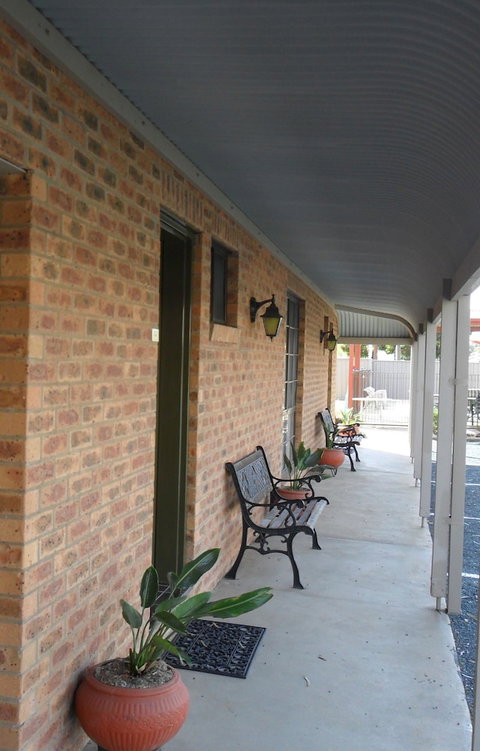 Settlement Motor Inn, Deniliquin - Accommodation Southport 2