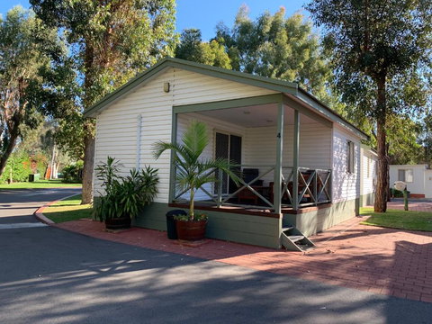 Mandurah Caravan & Tourist Park - Accommodation Southport 2