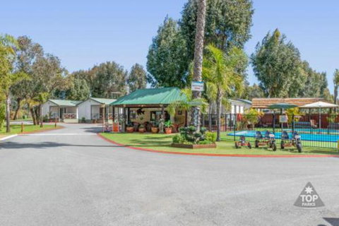 Mandurah Caravan & Tourist Park - Accommodation Southport 0