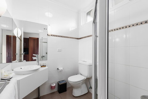 The Commodore - Accommodation Southport 2