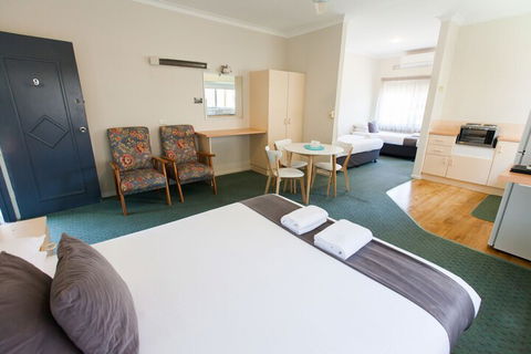Jasmine Lodge Motel - Accommodation Southport 3