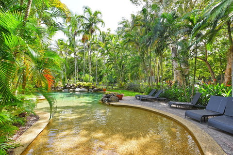 Golden Sands Beachfront Apartment Resort - Accommodation Southport 4