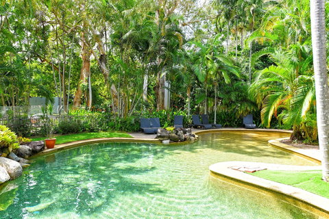 Golden Sands Beachfront Apartment Resort - Accommodation Southport 3