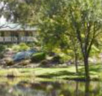 Granite Gardens Cottages  Lake Retreat - Southport Accommodation