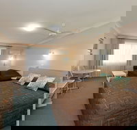 Abraham Lincoln Motel - Southport Accommodation