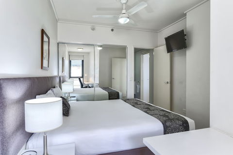 Flynn Brisbane - Southport Accommodation 5
