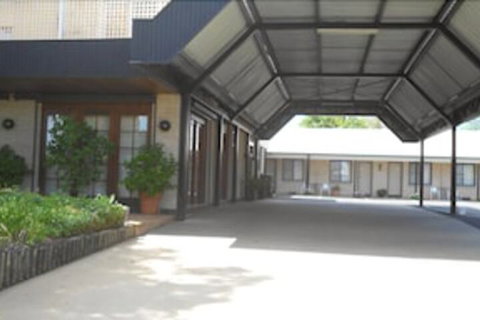 All Seasons Motor Lodge - Accommodation Southport 1