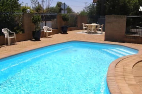 All Seasons Motor Lodge - Accommodation Southport 0