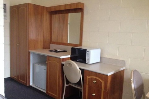 All Seasons Motor Lodge - Accommodation Southport 3