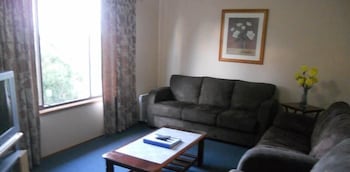 Summer's Rest Units - Accommodation Southport 1