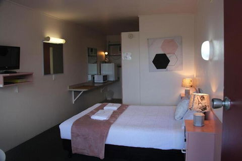 Caloundra Suncourt Motel - Southport Accommodation 2