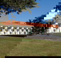 Moon River Motor Inn - Southport Accommodation