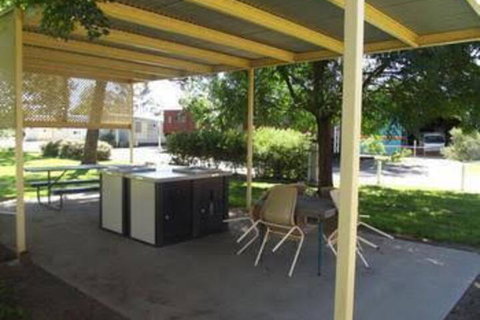 West Wyalong Caravan Park - Accommodation Southport 5