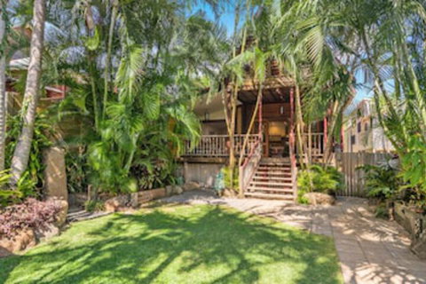 A PERFECT STAY - Longhouse - Accommodation Southport 0