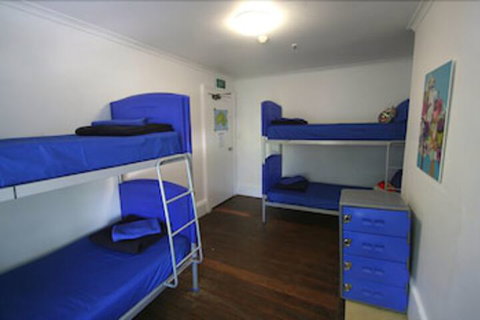Original Backpackers - Southport Accommodation 6