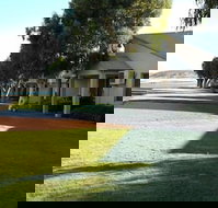 Pelican Shore Villas - Southport Accommodation