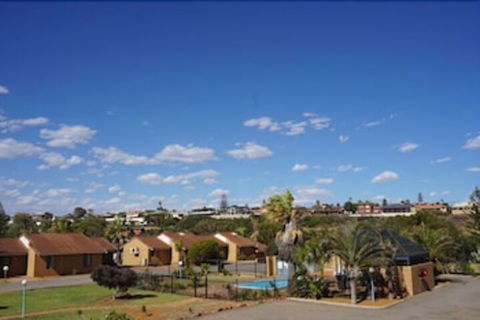 The African Reef - Southport Accommodation 5