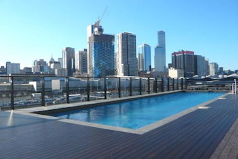 Royal Stays Apartments Docklands - Southport Accommodation 3