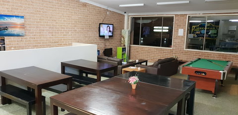 The Entrance Backpackers - Hostel - Southport Accommodation 2