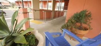 Forbes Victoria Inn - Accommodation Southport 2