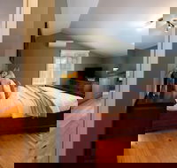 Finlie - Southport Accommodation