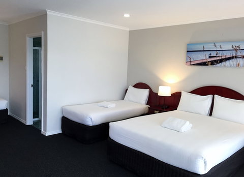 Hilton Motel - Accommodation Southport 5