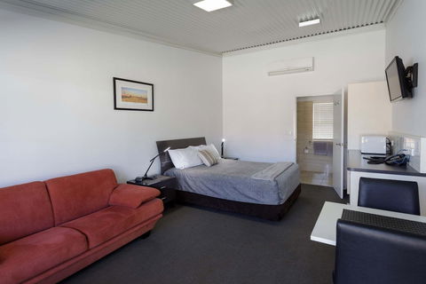 Gunnedah Lodge Motel - Southport Accommodation 6