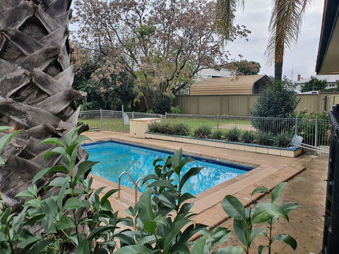 McNevin's Tamworth Motel - Southport Accommodation 4