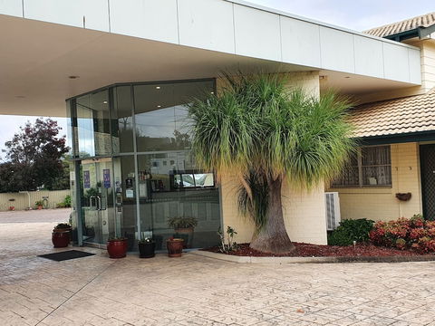 McNevin's Tamworth Motel - Southport Accommodation 0