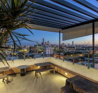 Code Apartments - Southport Accommodation