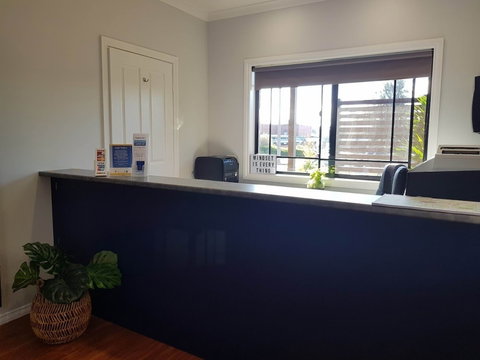 Golden Reef Motor Inn - Accommodation Southport 3