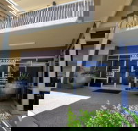 Mayfair Motel Emerald - Southport Accommodation