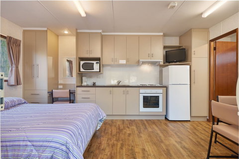 Gundagai Cabins & Tourist Park - Accommodation Southport 4