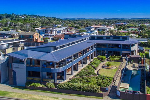 Lennox Holiday Apartments - Accommodation Southport 1