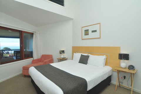 Lennox Holiday Apartments - Accommodation Southport 2