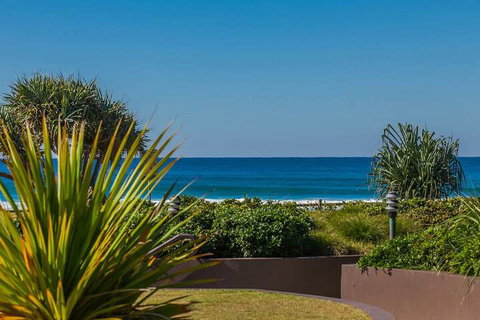 Lennox Holiday Apartments - Accommodation Southport 6